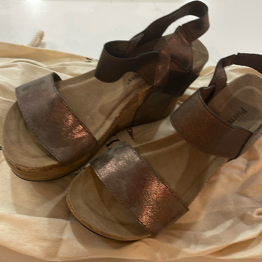 Brand New Pierre Dumas leather heels